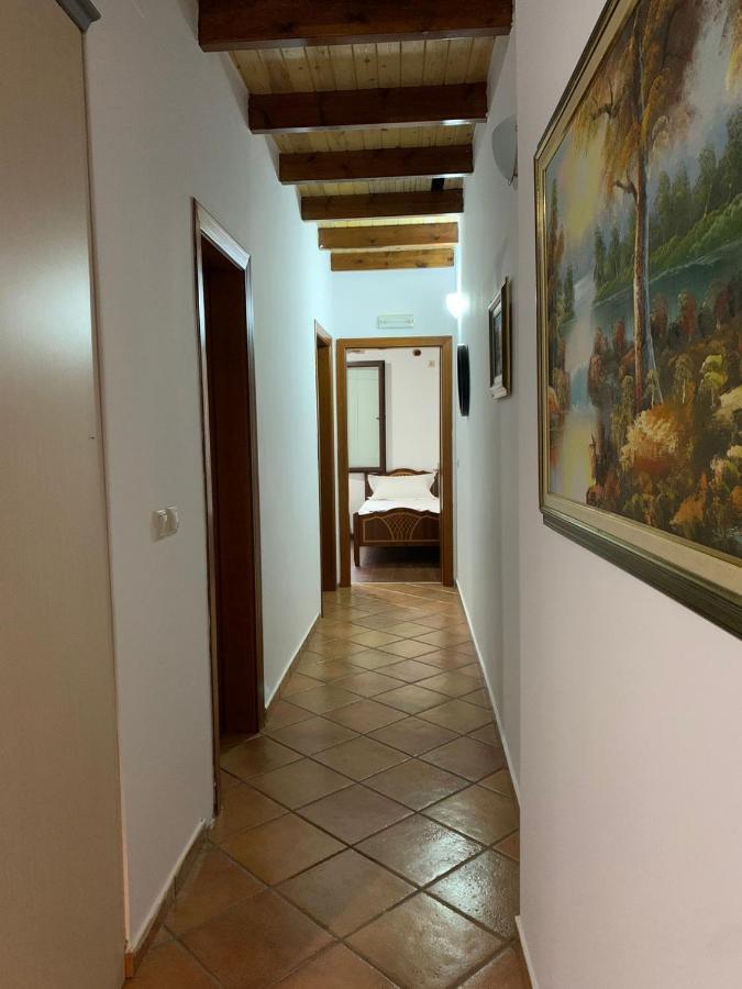 Nomad House-Entire House At Your Disposal,4 Guests Berat Esterno foto