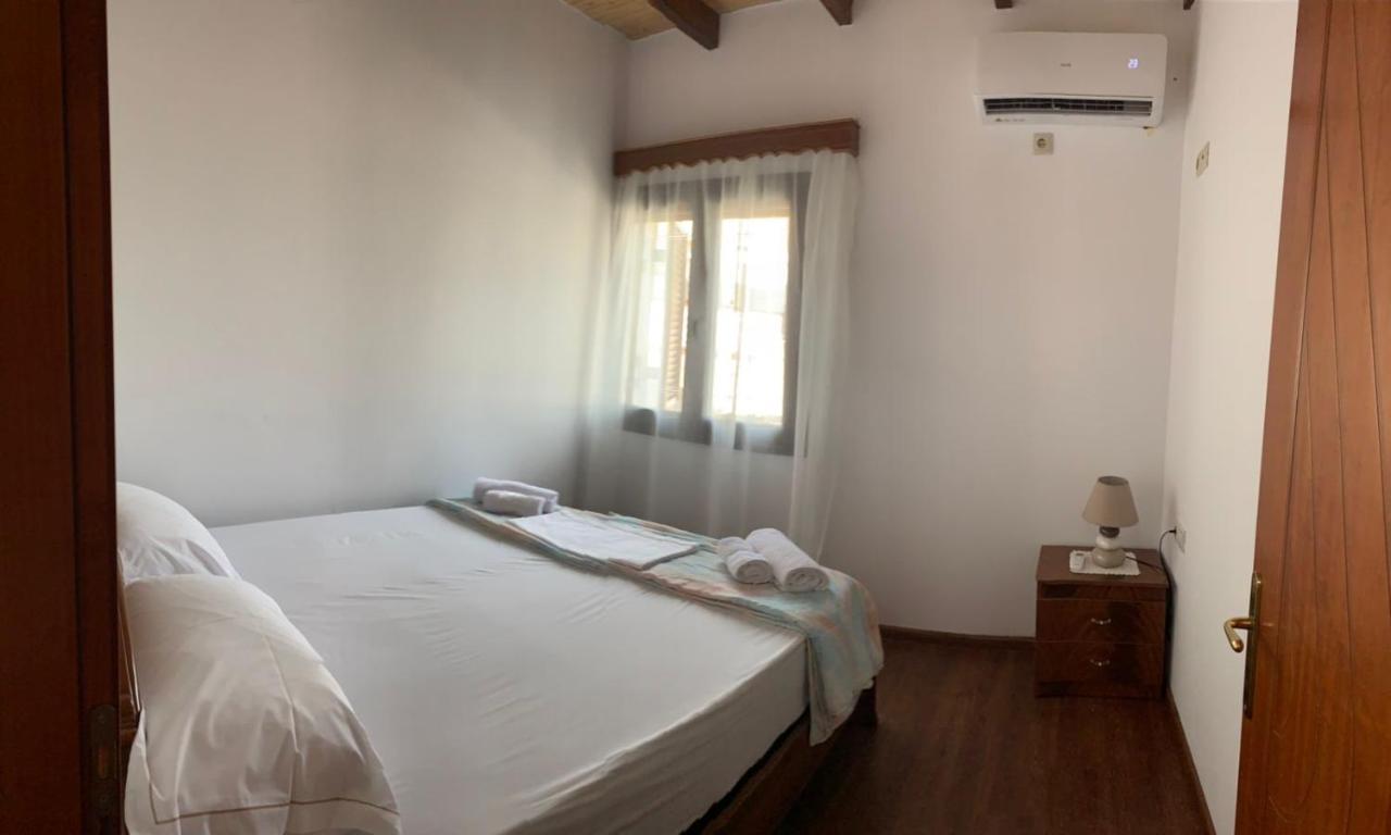 Nomad House-Entire House At Your Disposal,4 Guests Berat Esterno foto